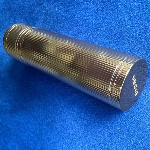 GUCCI GOLDIE RED 25 | THE RED THAT LOVES YOU BACK | MATTE - Picture 6 of 17